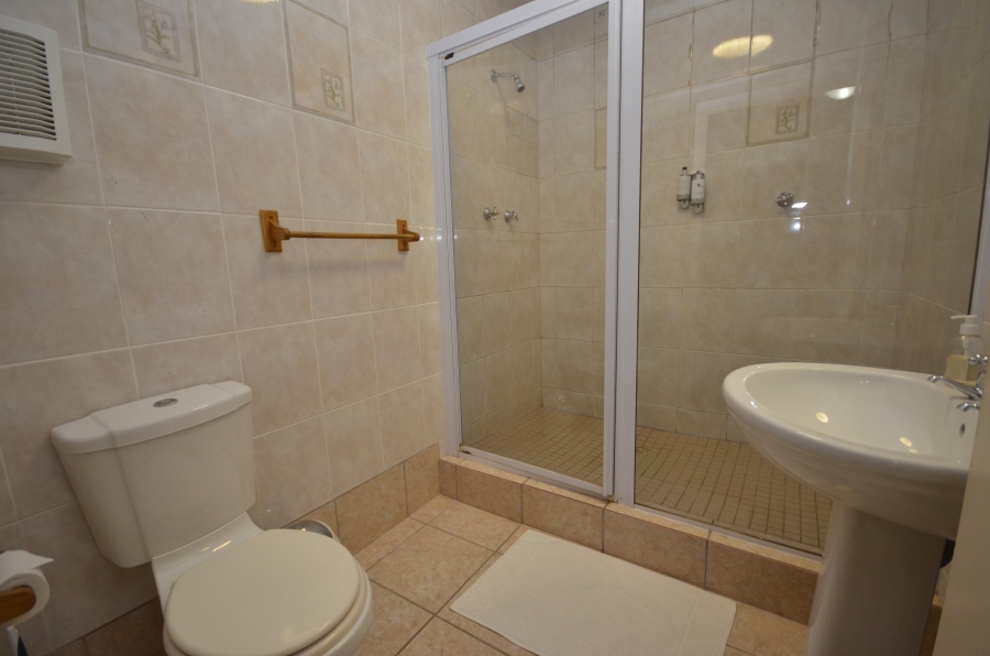 9 Bedroom Property for Sale in Nahoon Eastern Cape